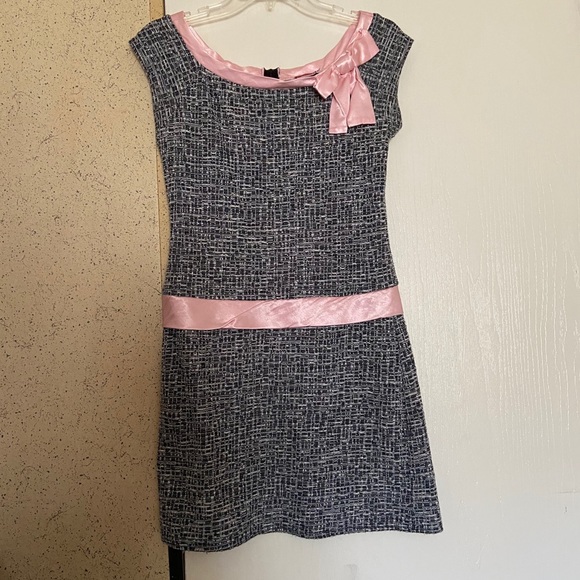 Dress - Picture 2 of 12